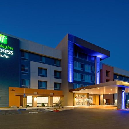 Holiday Inn Express & Suites Palm Desert - Millennium, An Ihg Hotel Exterior photo